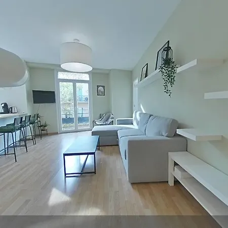 3 Bedrooms-very Bright And Spacious Appt- Wifi Apartment Toulon